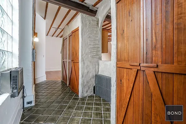 Rented by Bond New York | media 44