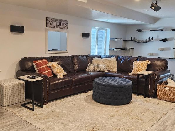 722 E Morning Dew Cir