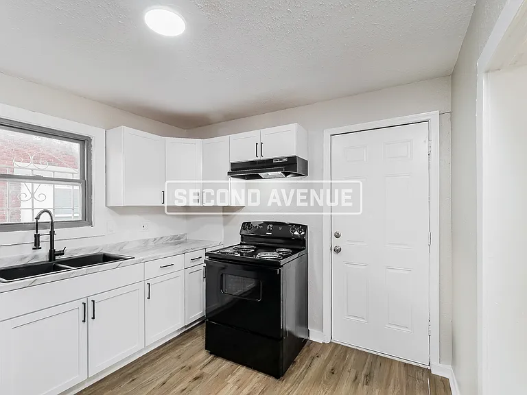 2723 Park Ave — Photo 8