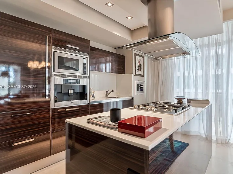 3737 Collins Ave #S-203 — Photo 5