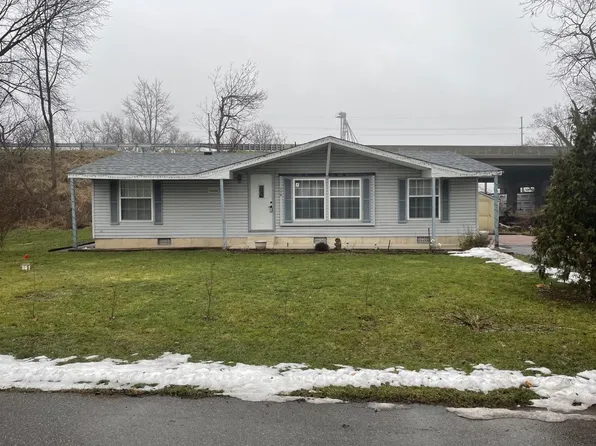 115 Martha St, Kingsbury, IN 46345