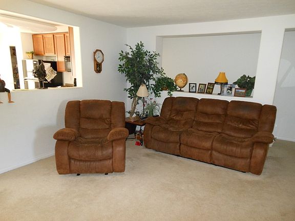 4th image of 8173 Sydney Ln
