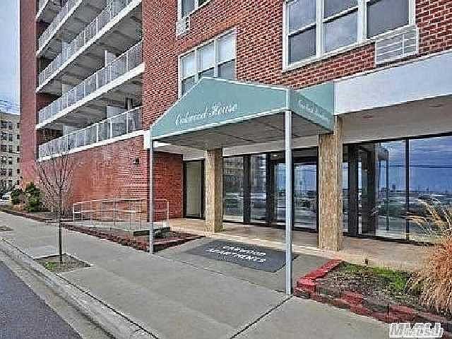1st image of 1 E Broadway APT 2M