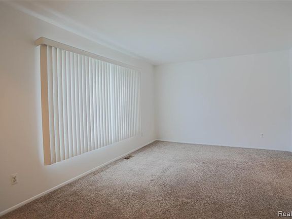 3rd image of 20720 Meier Rd