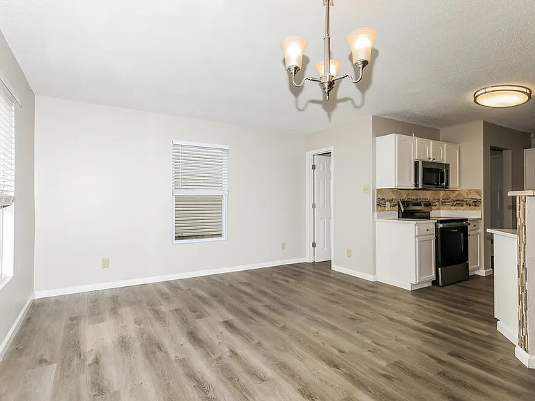 6336 Alonzo Dr — Photo 7