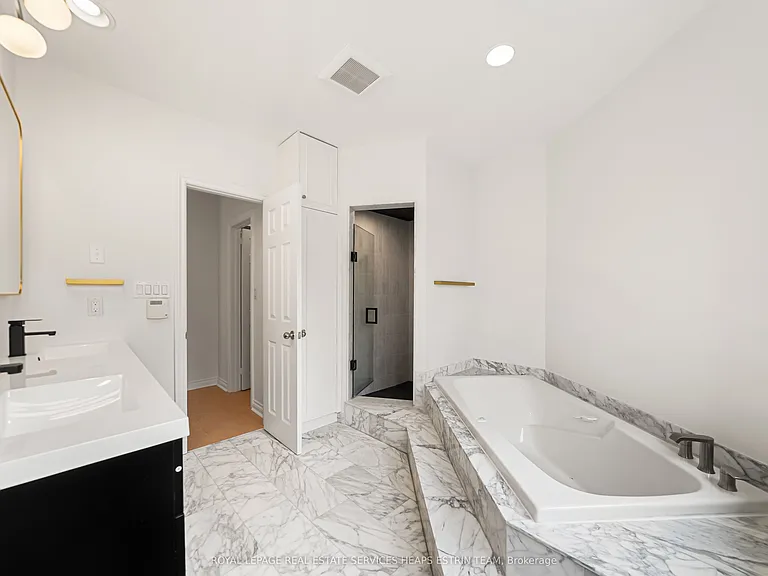 10 Gibson Ave — Photo 31