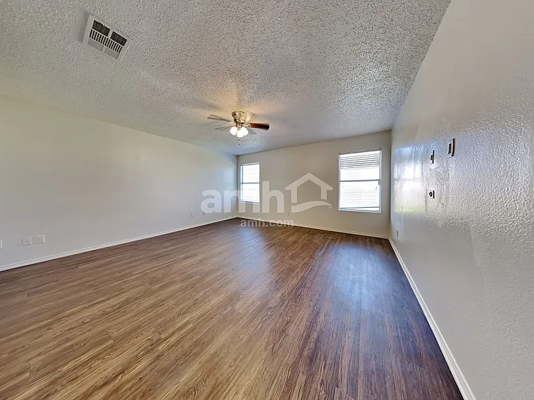 809 Encino Dr — Photo 10