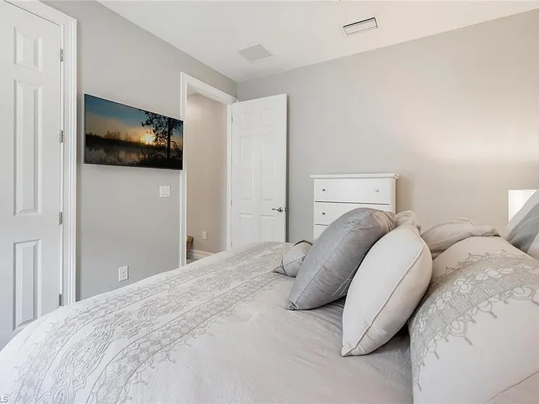 14606 Tropical Dr — Photo 27