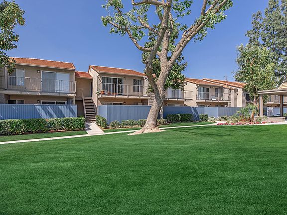 5th image of 10558 Mountain View Ave #600F