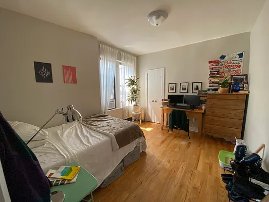 Rented by Mdays Realty | media 16