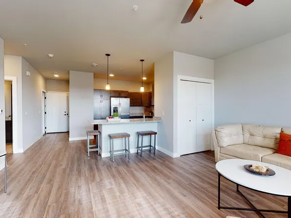 Autumn Wood - 624 (Building 1), 624 Autumn Wood Pkwy #F, Deerfield, WI 53531
