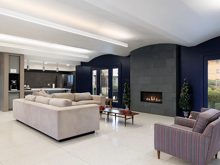 Clubhouse Lobby