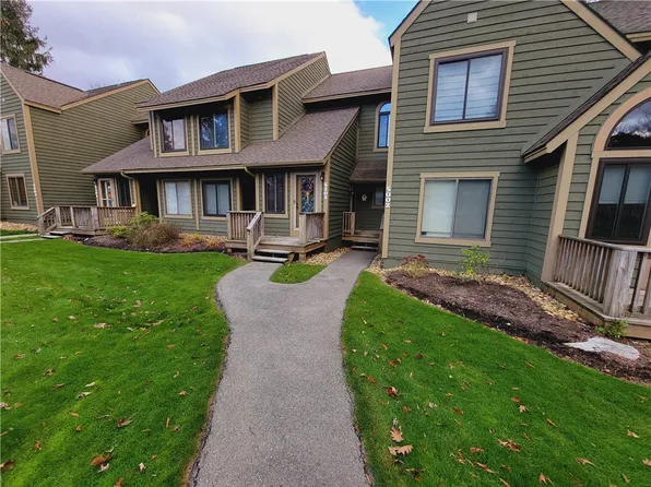 5002 Summit Dr, Hidden Valley, PA 15502