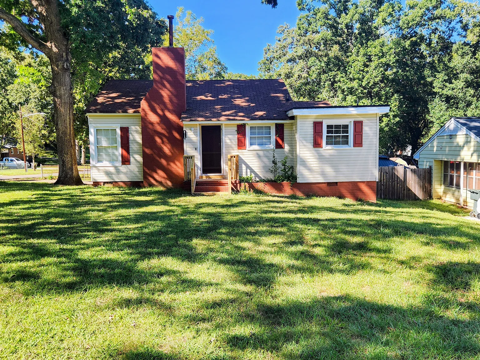 3 bed, 1450 sqft, $1,850 — Photo 2