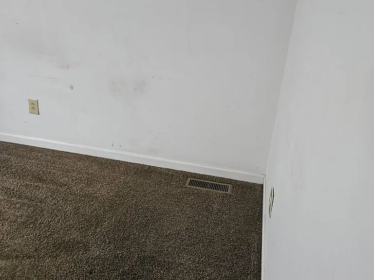 2302 Raleigh Ct #2 — Photo 8