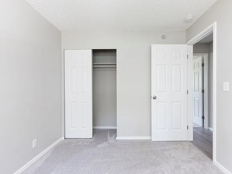 654 Jefferson Ave NE — Photo 11