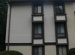 11651 Stoneview Sq APT 1B, Reston, VA 20191