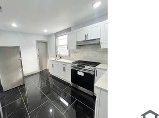 156 Wegman Pkwy #3, Jersey City, NJ 07305