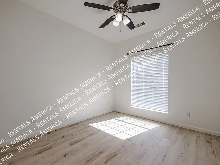 764 E Sheffield Ave — Photo 41
