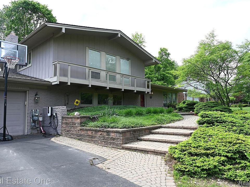 1st image of 5382 Van Ness Dr