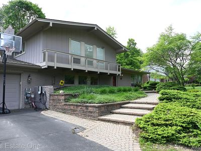 5382 Van Ness Dr, Bloomfield Hills, MI, 48302
