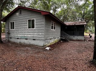 100 Lake Carleton Dr, Melrose, FL 32666