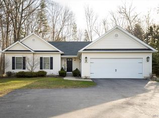 3993 N Freeman Rd, Orchard Park, NY 14127