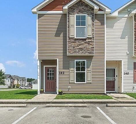 3rd image of 142 Waterstone Lane