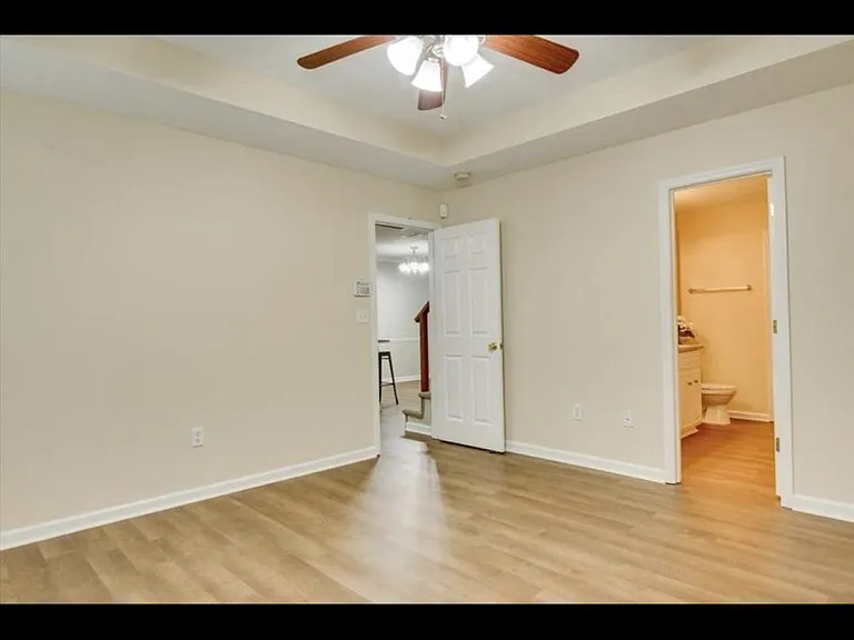 616 Goodale Ln — Photo 11