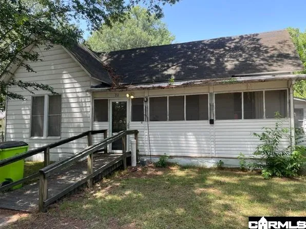 212 W 12th St, Stuttgart, AR 72160