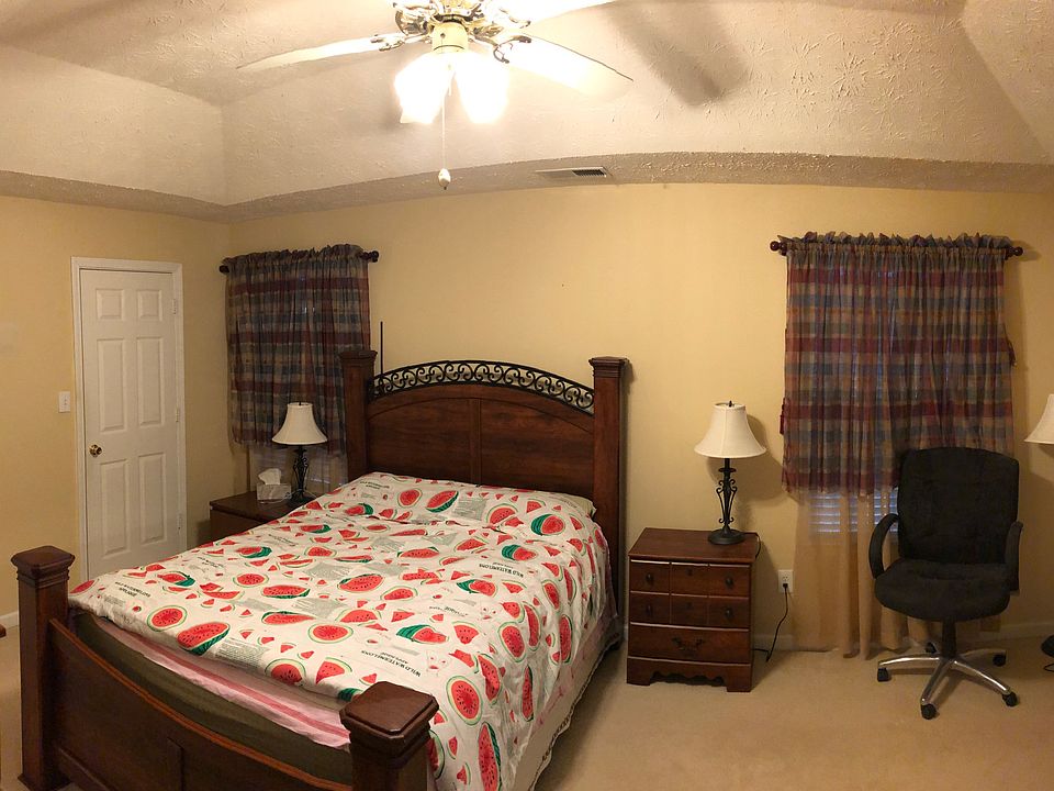 2nd image of 2411 Valley Cove Dr