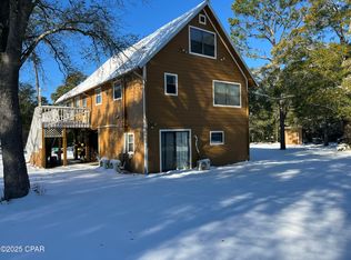 4526 Leisure Lakes Dr, Chipley, FL 32428
