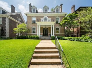 5280 Westminster Pl, Saint Louis, MO 63108