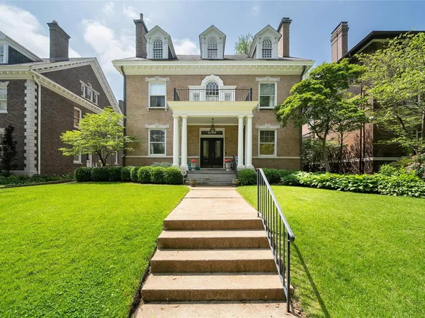5280 Westminster Pl, Saint Louis, MO 63108