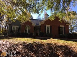 42 Long Point Dr, Carrollton, GA 30117