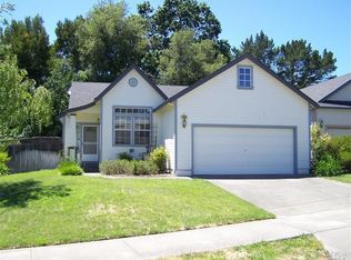 1843 Wright St, Santa Rosa, CA 95404