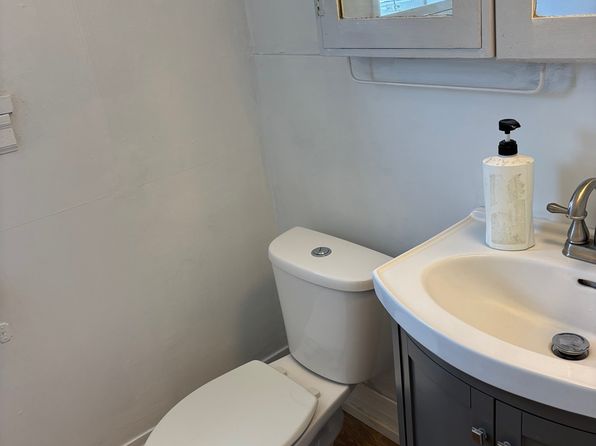 4 bedroom rental in Vancouver — photo 16