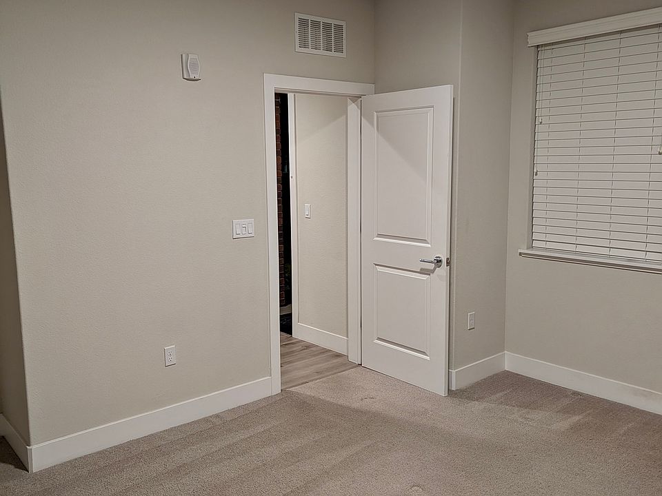 Bedroom 1 (First Floor)