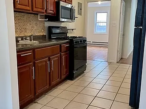 111 Rogers Avenue image 1 of 13