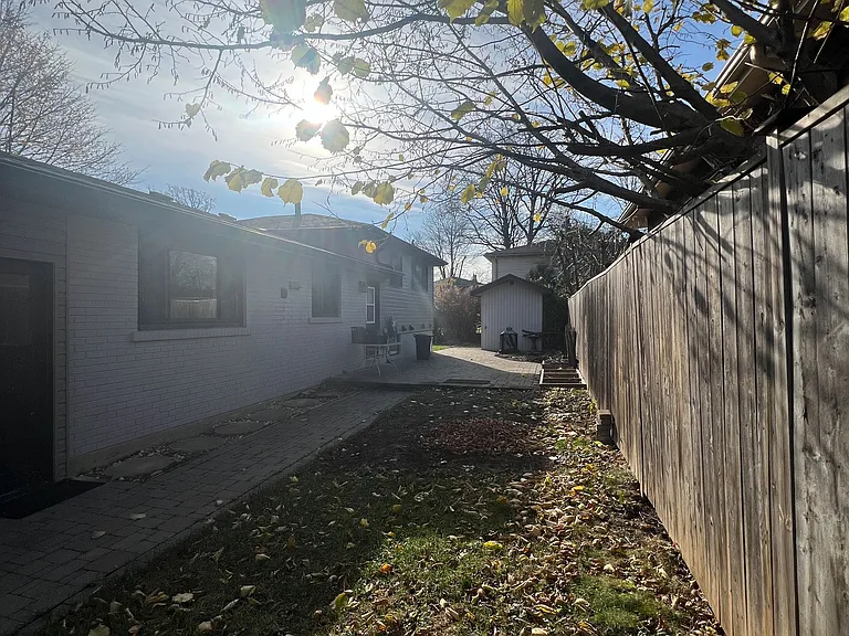 5285 Woodhaven Ct #BASEMENT — Photo 17