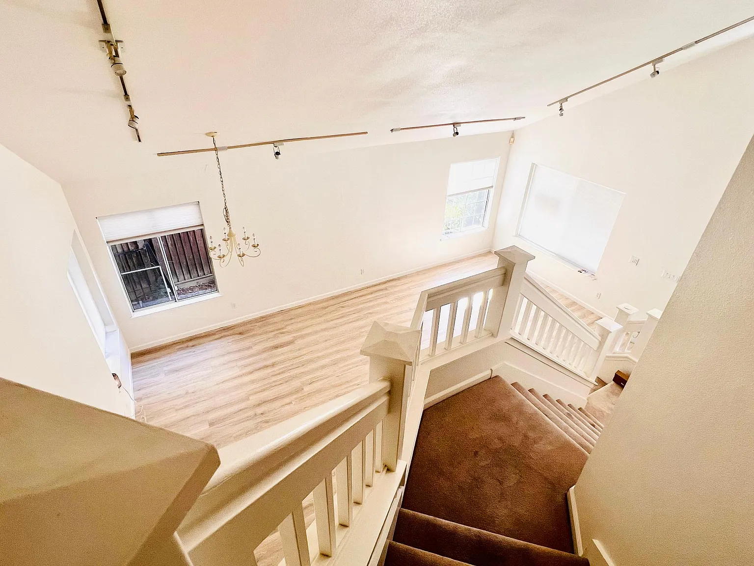 3 bed, 2.5 bath, 1680 sqft, $4,500 — Photo 3