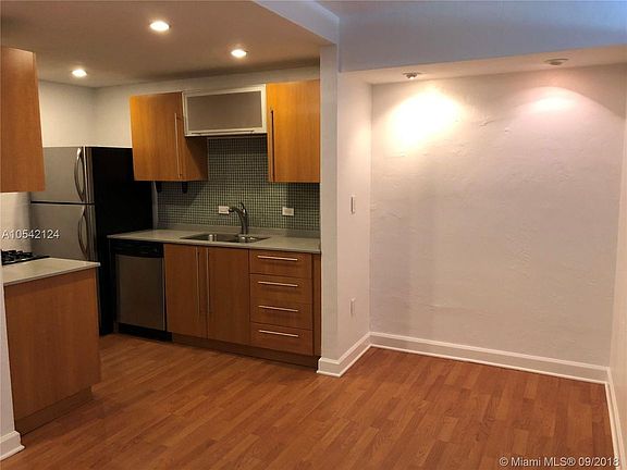 3rd image of 6900 N Kendall Dr APT A206