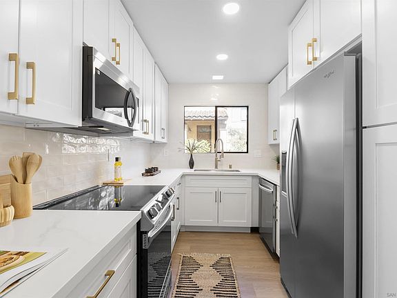 5th image of 5878 Mission Center Rd Unit A