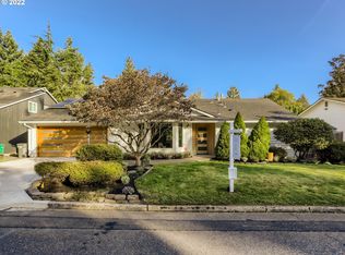 2811 SW Stanley Ct, Portland, OR 97219