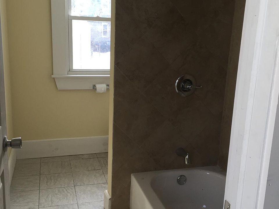 2nd image of 351 Oakland St
