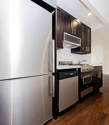 Rented by Avenues Real Estate | media 7