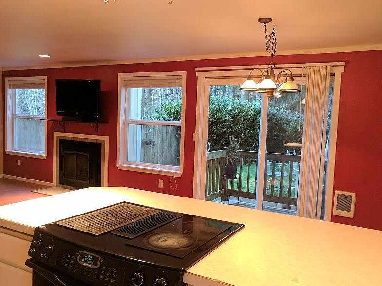 Kitchen/Dining area on main