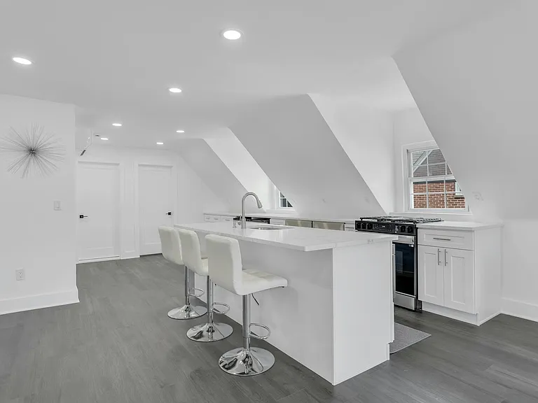19 Hamilton Ave #3 — Photo 10
