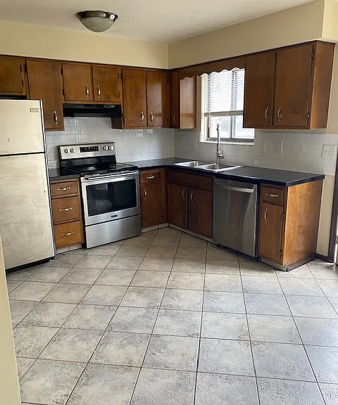 5042 Godown Rd #5042 — Photo 1
