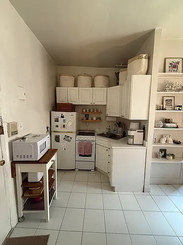 234 Thompson St Photo 1